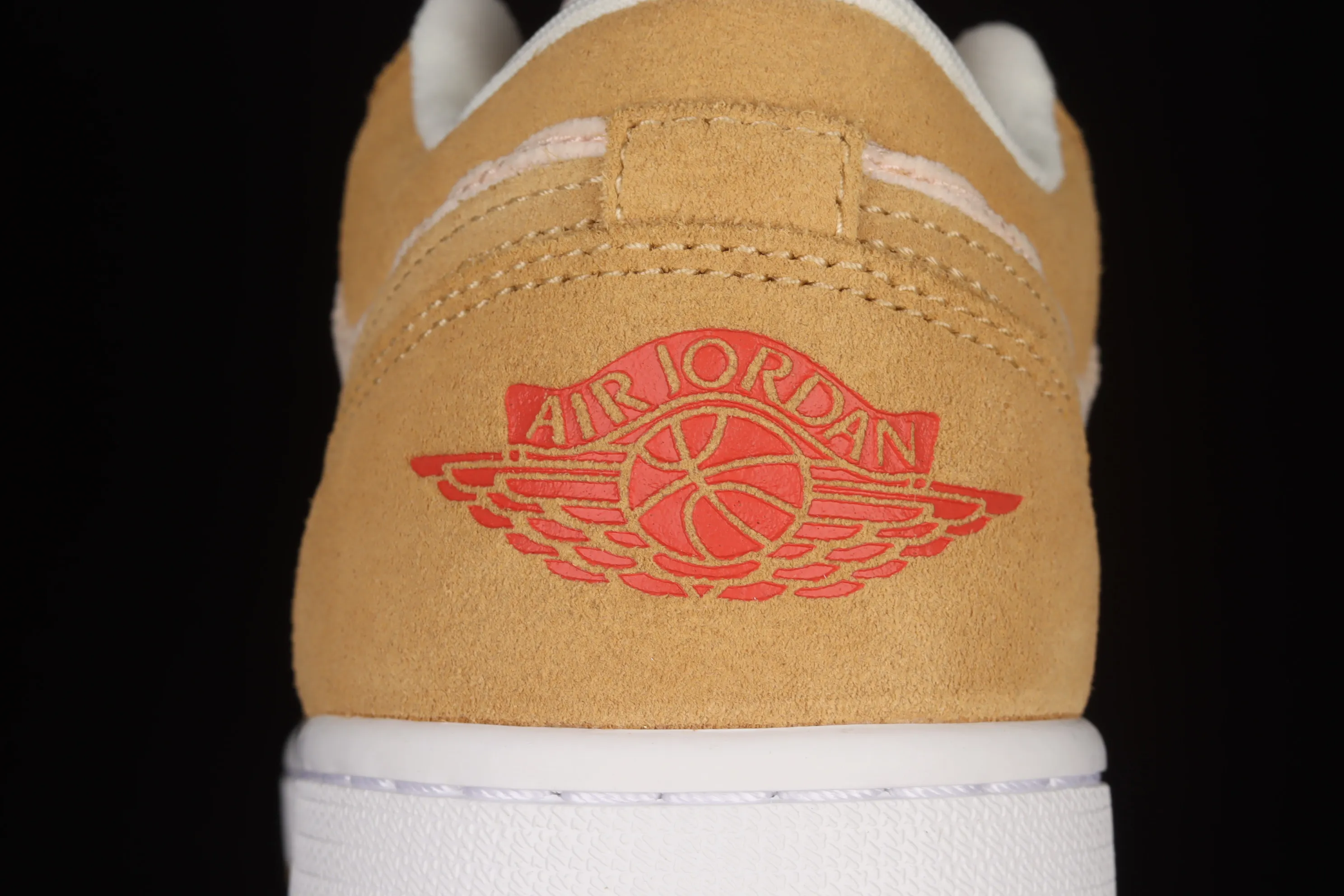 All categories Air Jordan Jordan series basketball shoes Air Jordan 1 Low G version pure original Air Jordan 1 Low AJ1 Joe 1 khaki corduroy low-top cultural and leisure sports sneakers DH7820-700